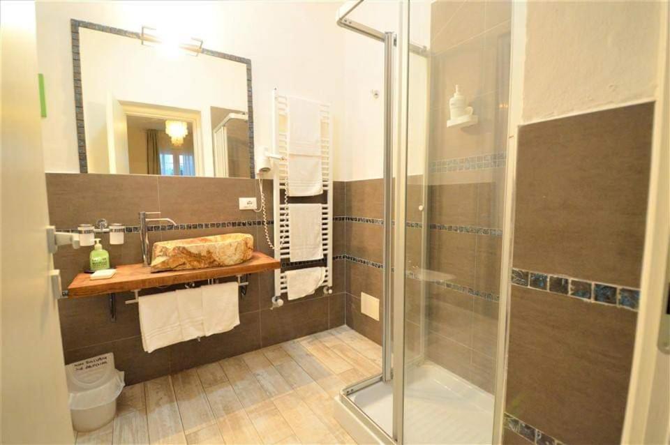 La Spezia Holidays' Rooms ภายนอก รูปภาพ