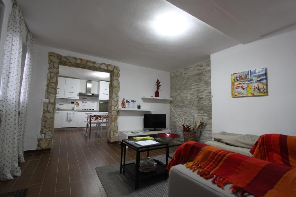 La Spezia Holidays' Rooms ภายนอก รูปภาพ