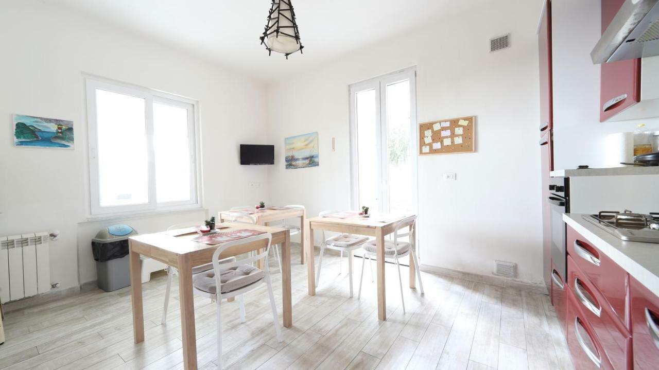 La Spezia Holidays' Rooms ภายนอก รูปภาพ
